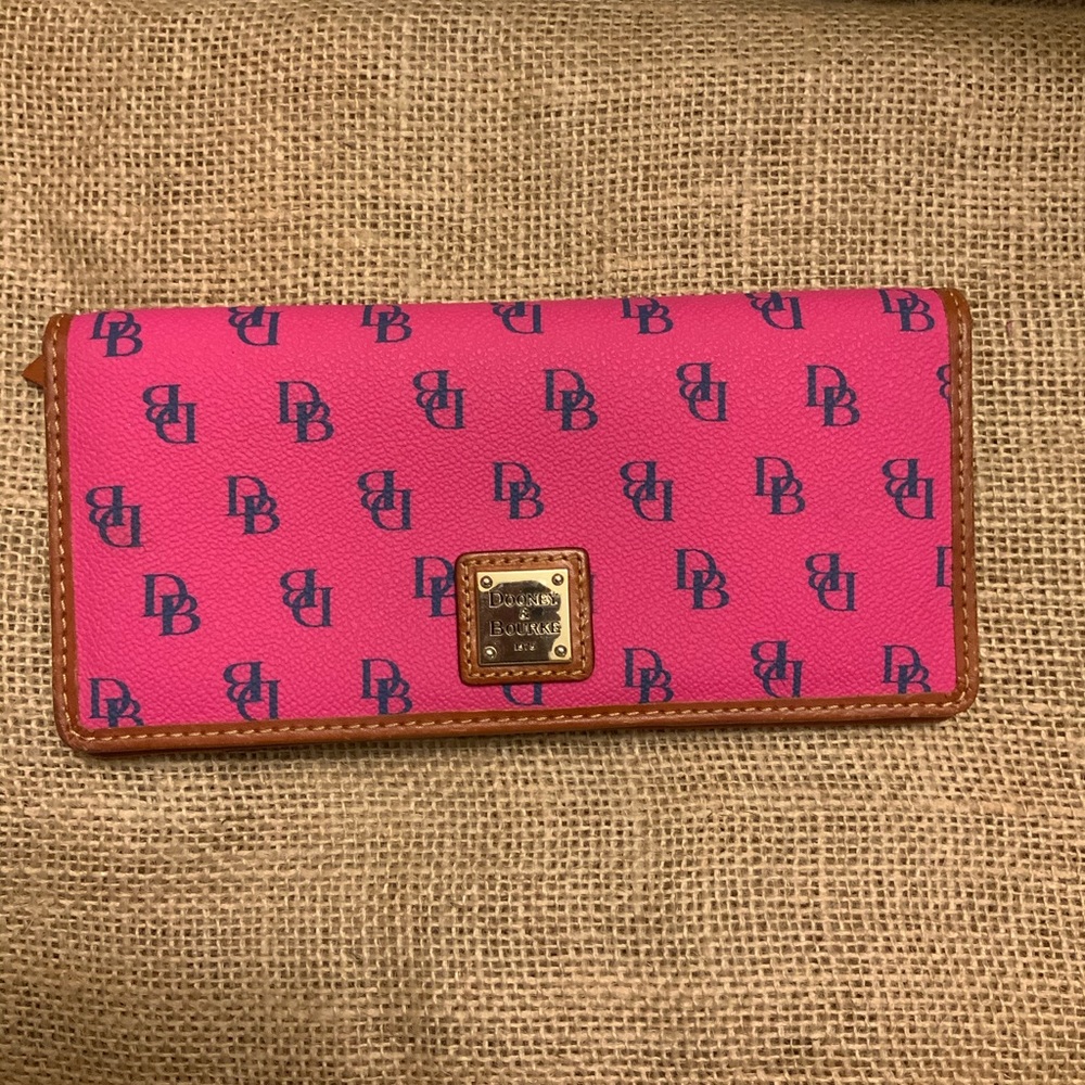 Dooney &Bourke Gretta slimline west wallet